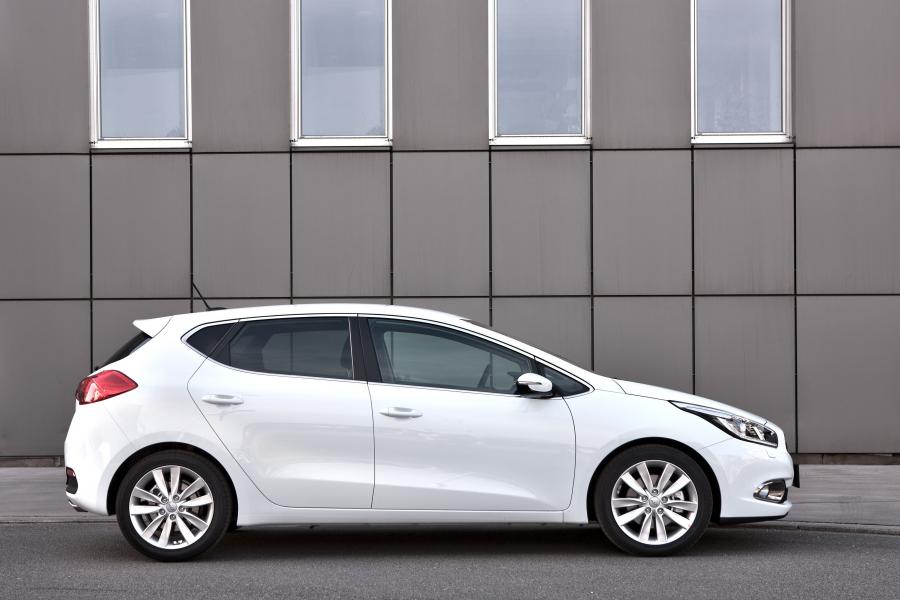  Kia cee&rsquo;d 2012 года  (фото 23 из 72)